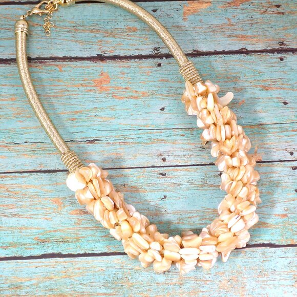 Beige color shell necklace with all shell chips in a thick cluster on gold cord - Picture 5 of 9